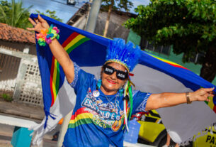 Bloco Se Me Chamar Eu Vou reúne foliões em Maria Farinha no Paulista