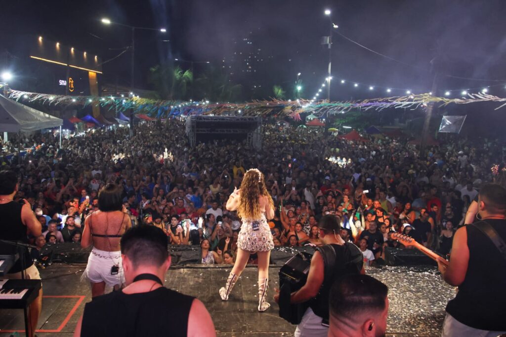 Carnaval do Paulista 2026 reúne grande público no segundo dia de festa no polo Janga