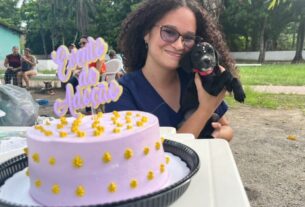 Feira de adoção de cães e gatos realizada no Parque das Paineiras em Paulista